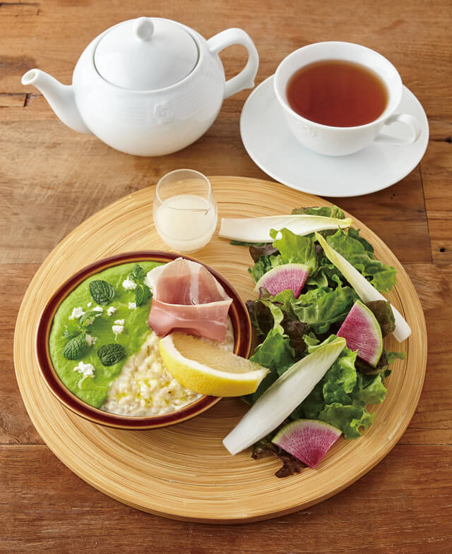 グリーン＆フレッシュ プロシュートのチーズリゾット ¥1,490（お好きなお茶付き）