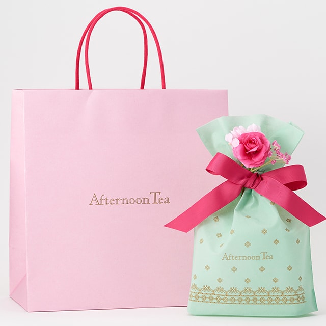 GIFT WRAPPING