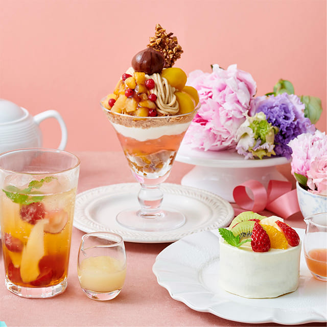 バースデーを記念したスイーツをはじめ、栗を使ったパフェやドリアなどの秋限定メニューが登場!