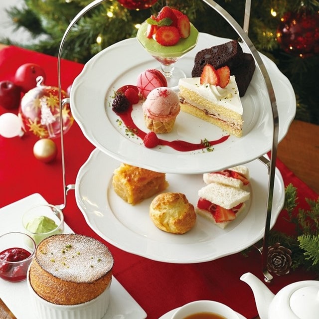 クリスマスのティータイムを演出する「アフタヌーンティーセット」が梅田阪神に登場