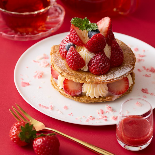 3店舗限定 苺を味わうフルーツミルフィーユが順次登場