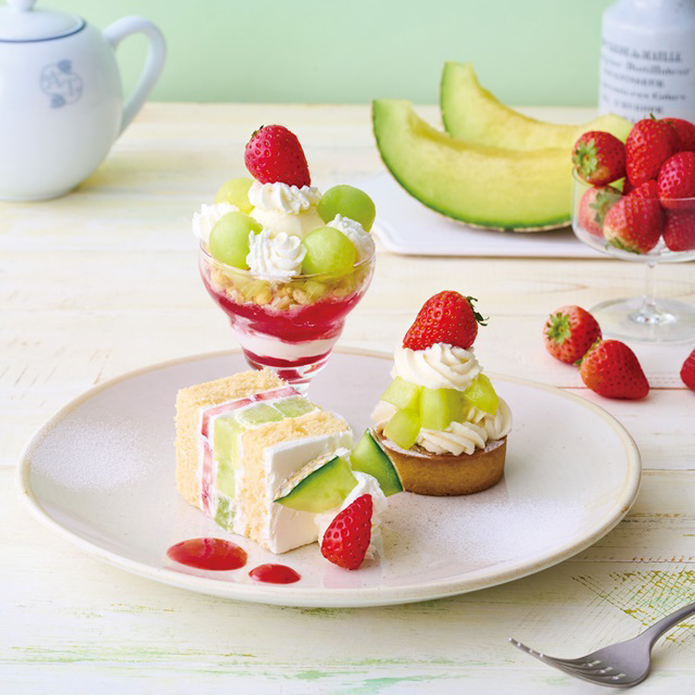 4店舗限定 苺とメロンを楽しむ初夏限定スイーツが登場