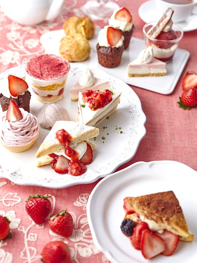 1 22 苺づくしのスイーツオーダービュッフェ開催 Afternoon Tea