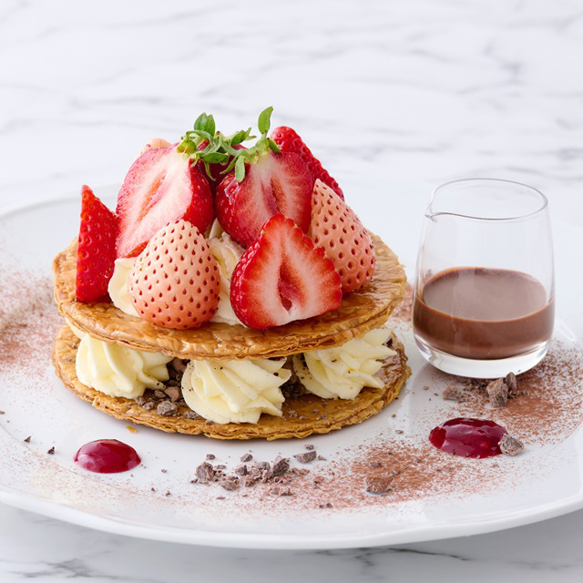 白いちごと苺のショコラミルフィーユ