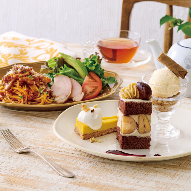 選べるパスタとアフタヌーンティーのセット（マロン）