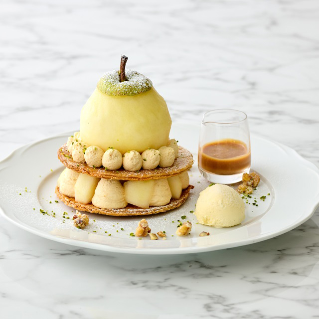 まるごとラ・フランスと焦がしキャラメルバタークリームのミルフィーユ