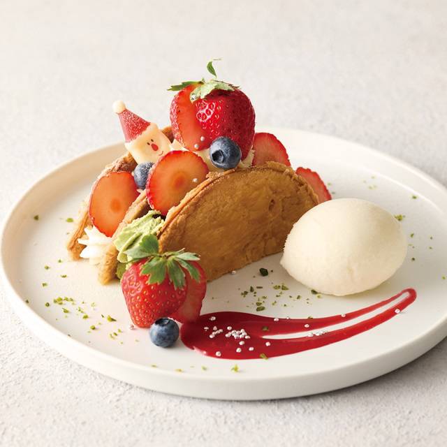 苺のクリスマスミルフィーユ