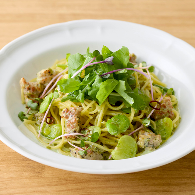サルシッチャとルッコラのグリーンクリームソースパスタ