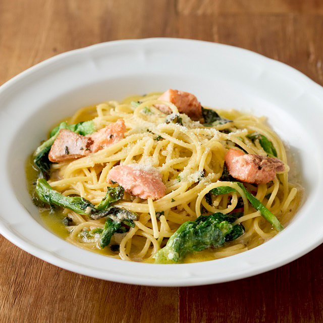 明太子とサーモンのクリームソースパスタ